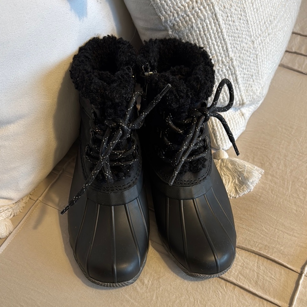 Sperry Black Fur-Lined Boots